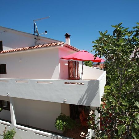 Apartments Reljic With Terrace Baška Eksteriør bilde