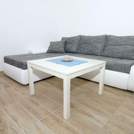 Apartments Reljic With Terrace Baška Eksteriør bilde