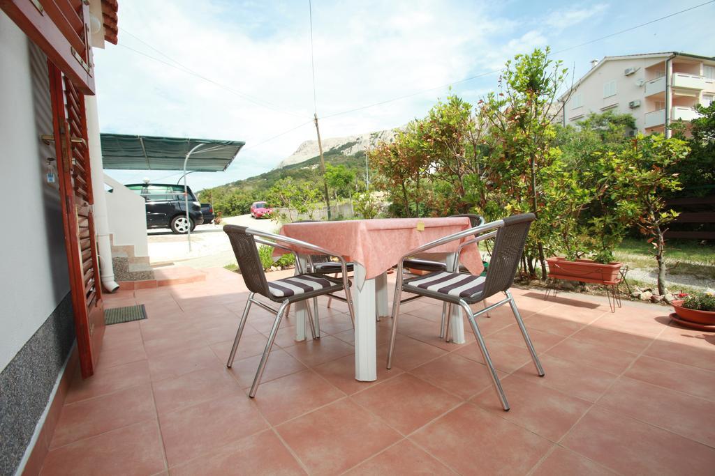 Apartments Reljic With Terrace Baška Eksteriør bilde