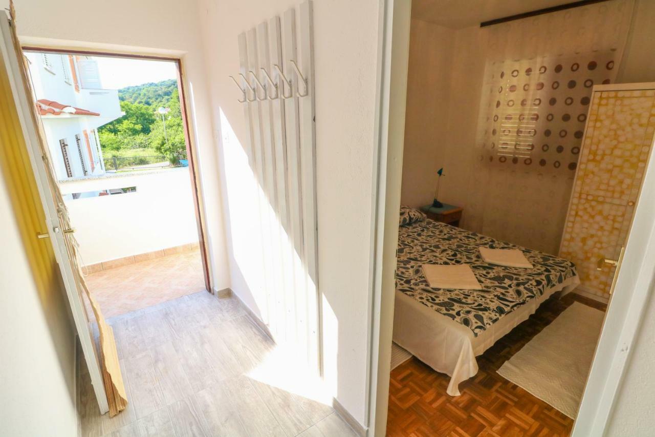 Apartments Reljic With Terrace Baška Eksteriør bilde