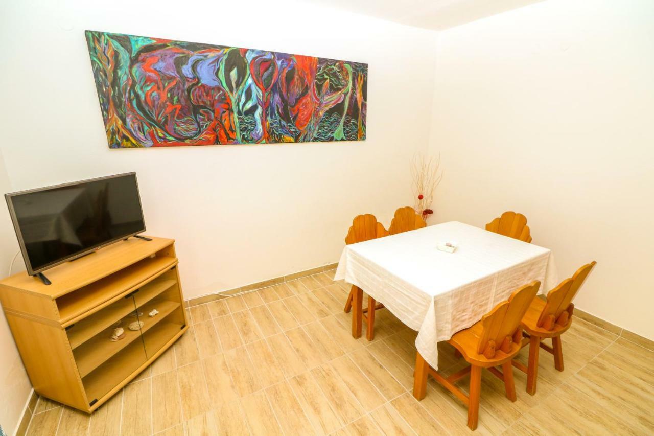 Apartments Reljic With Terrace Baška Eksteriør bilde