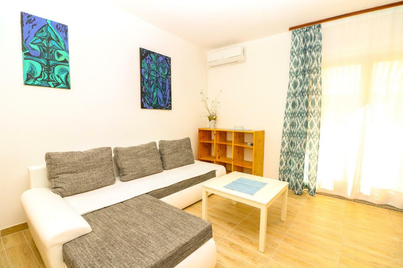 Apartments Reljic With Terrace Baška Eksteriør bilde