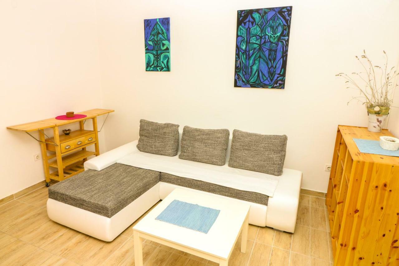 Apartments Reljic With Terrace Baška Eksteriør bilde