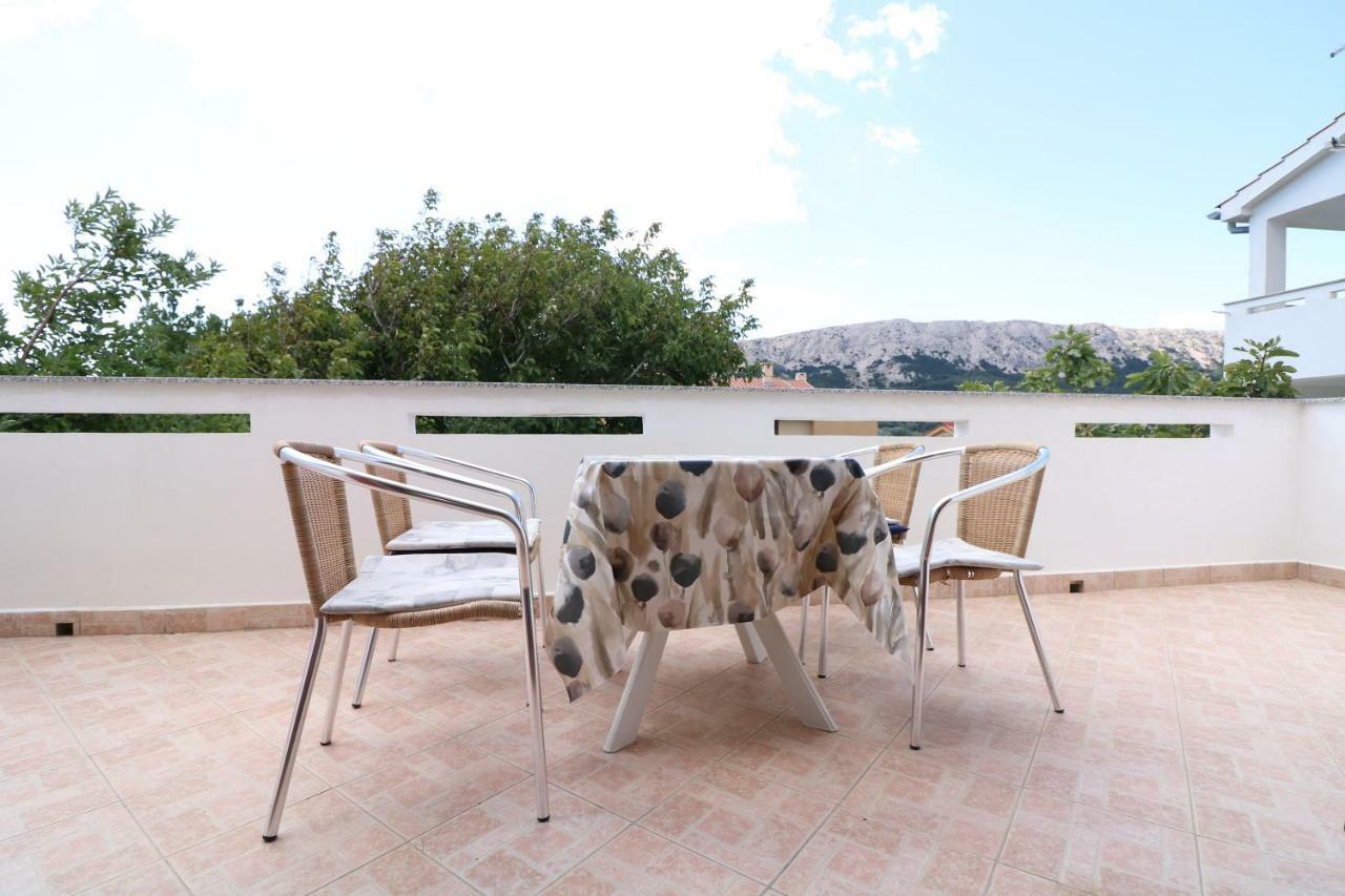 Apartments Reljic With Terrace Baška Eksteriør bilde