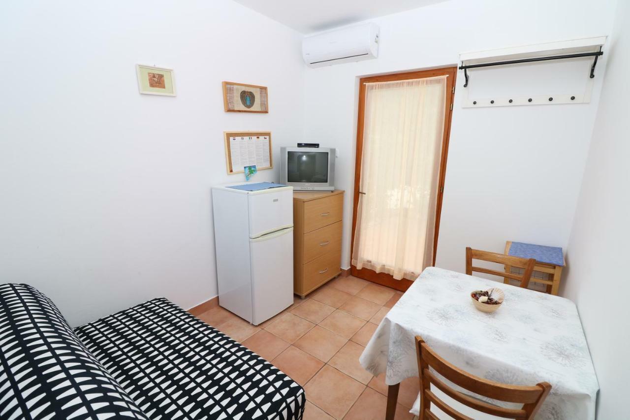 Apartments Reljic With Terrace Baška Eksteriør bilde