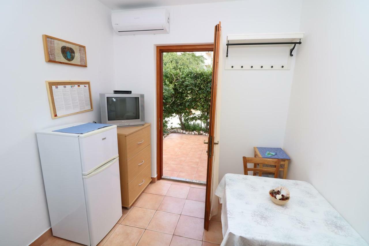 Apartments Reljic With Terrace Baška Eksteriør bilde