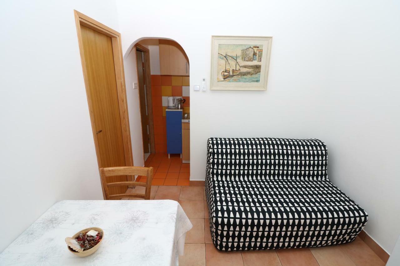 Apartments Reljic With Terrace Baška Eksteriør bilde