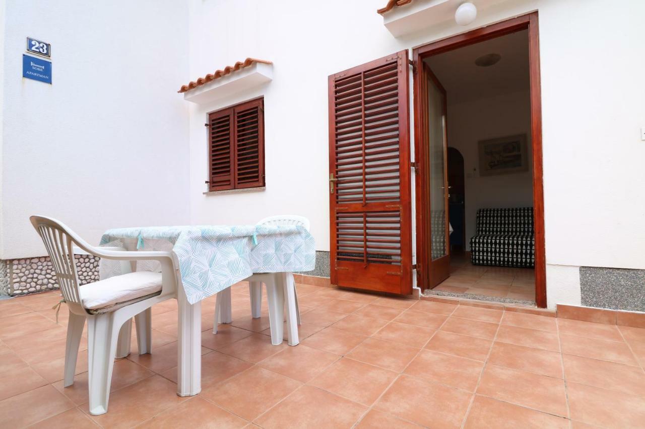 Apartments Reljic With Terrace Baška Eksteriør bilde